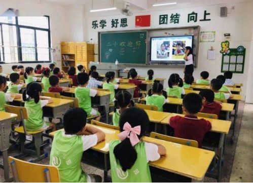 延時(shí)放學(xué)與課后服務(wù) 為何不直接五點(diǎn)半放學(xué)？